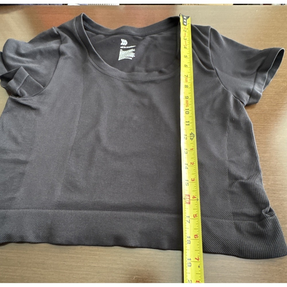 All In Motion Cropped Performance Top Activewear Black Size XL - Picture 4 of 6